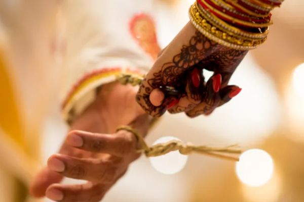 பெண் பார்த்து தருமாறு எம்எல்ஏ-விடம் கோரிக்கை வைத்த இளைஞர் - 90 பெண் பார்த்து தருமாறு எம்எல்ஏ-விடம் கோரிக்கை வைத்த இளைஞர் - 90