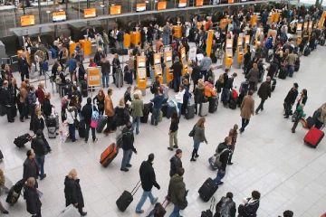 இலங்கைக்கு வந்து குவியும் சுற்றுலா பயணிகள் : முதல் இரு இடங்களை பிடித்த நாடுகள் எவை தெரியுமா..!