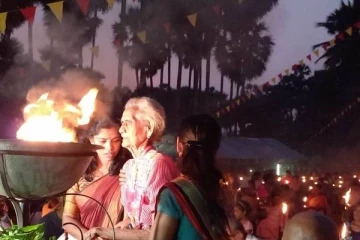 கண்ணீரில் தோய்ந்த மாவீரர் துயிலும் இல்லங்கள்(Photos)