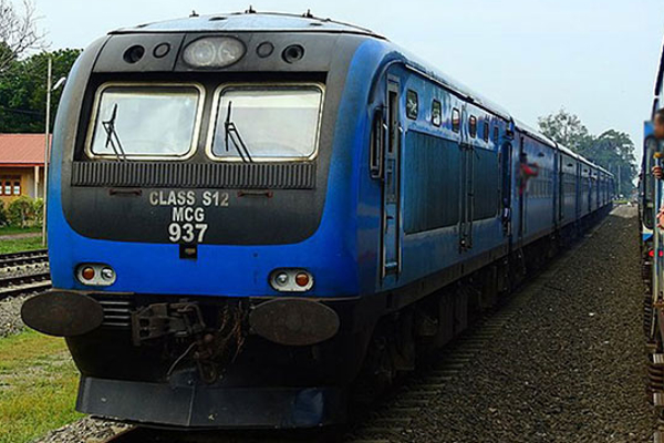 சினிமாவை மிஞ்சிய சம்பவம்; ஓடும் ரயிலில் தம்பதிக்கு காத்திருந்த அதிர்ச்சி! | Running Train Robbery Colombo