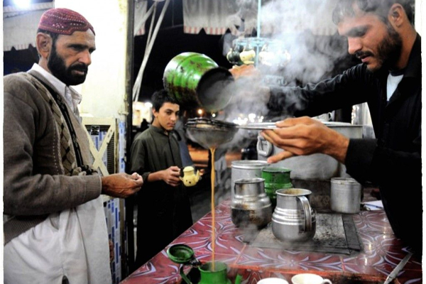 டீ கூட குடிக்க வழியில்லை; உச்சம் தொட்ட விலைவாசி - பஞ்சத்தால் கதறும் மக்கள் | Tea Price Rise In Pakistan