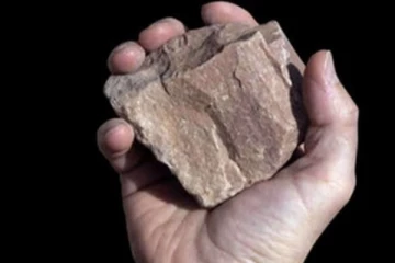 தேவாலயம் ஒன்றின் மீது இனந்தெரியாத நபர்கள் கல் வீச்சு