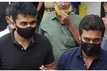 தங்களின் வாக்குகளை செலுத்திய சூர்யா மற்றும் கார்த்தி ! புகைப்படத்துடன் இதோ..