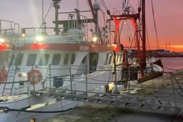 பிரான்சில் கைப்பற்றப்பட்ட பிரித்தானிய படகின் கேப்டன் மீது குற்றவியல் நடவடிக்கை: பெருந்தொகை பிழை விதிப்பு