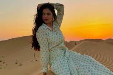 நடிகை மாளவிகா மோகனன் பாலைவனத்தில் எடுத்த போட்டோஷூட்