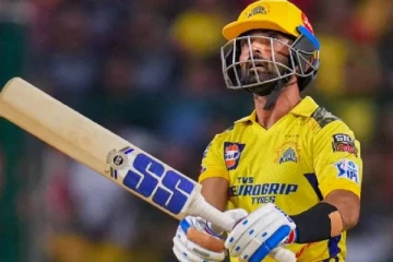 இது சரி வராது...இவரை டீமை விட்டு தூக்கி அவரை இறக்குங்க கொந்தளித்த சிஎஸ்கே ரசிகர்கள்!