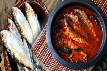 வைட்டமின் டி நிறைந்த மத்தி மீன் குழம்பு... கிராமத்து பாணியில் எப்படி செய்வது?