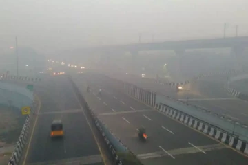 போகி எதிரொலி ஓவர் காற்று மாசு - தரையிறங்காமல் சென்ற விமானங்கள் - திணறும் சென்னை..!