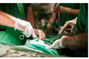 பிரசவத்திற்கு போனதில் வயிற்றில் பஞ்சை வைத்து தைத்த அவலம் - பகீர்!