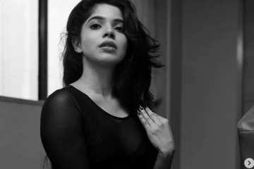 இப்படியொரு போஸ்!! 31 வயதான நடிகை திவ்யபாரதியின் கிளாமர் போட்டோஷூட்