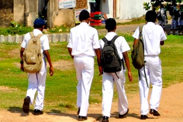 පළමු පාසල් වාරයේ දෙවන අදියර අදින් ඇරඹෙයි - පොලීසියෙන් පාසල්වලට දැනුම්දීමක්