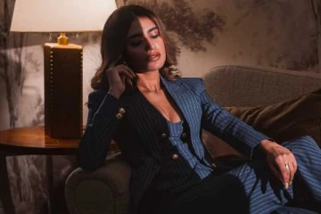 குட் பேட் அக்லி பட நடிகை பிரியா வாரியரின் கிளாசிக் போட்டோஷூட்..