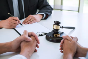 මෙරට දික්කසාද නඩු සහ ගෘහස්ථ ප්‍රචණ්ඩත්වය ගැන නීති ආධාර කොමිෂන් හෙළිදරව්වක්.