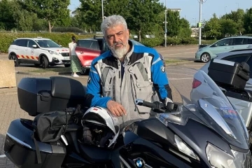 பைக் ஸ்டண்ட் காட்சியில் நடிகர் அஜித்திற்கே டூப்பா! AK61 ஷூட்டிங் நடந்த மாற்றம்