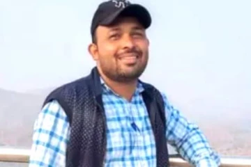 40 பெண்களுடன் உல்லாசம் - ஆசிரியருக்கு வலைவீச்சு!