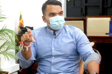 பொடி மைனா என அழைப்பதையிட்டு மகிழ்ச்சி கொள்ளும் நாமல்