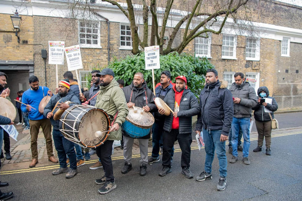 13A திருத்தச் சட்டத்திற்கு எதிர்ப்பு தெரிவிக்கும் புலம்பெயர் சமூகம்! (Photos) | Uk Diaspora Tamils People Accept 13A Amendment Act