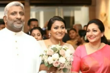 ඇමති දුවගේ නැති වූ මුද්ද සොයා දැවැන්ත මෙහෙයුම.