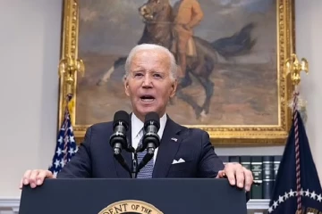 அமெரிக்காவை அழிப்பது யார்?