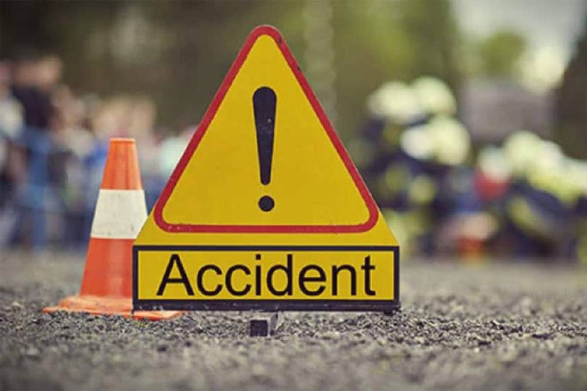 பருத்தித்துறை - மருதங்கேணி வீதியில் தீப்பரவல் | Fire Maruthankerni Road Action Pradesiya Sabha பருத்தித்துறை - மருதங்கேணி வீதியில் தீப்பரவல் | Fire Maruthankerni Road Action Pradesiya Sabha