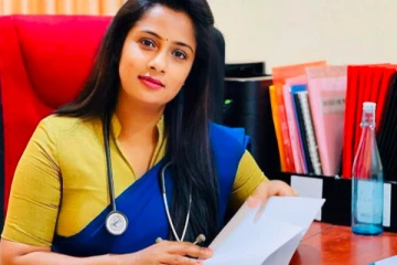 கிளிநொச்சி மருத்துவர் பிரியாந்தினிக்கு எதிராக போராட்டத்தில் குதித்த மக்கள்!(Photos)