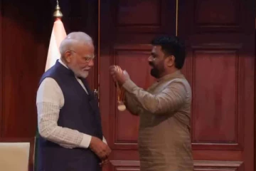 இந்திய பிரதமர் மோடிக்கு "மித்ர விபூஷன" பட்டம் வழங்கிய இலங்கை ஜனாதிபதி