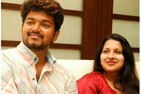விஜய், சங்கீதா திருமண புகைப்படங்களை பார்த்துள்ளீர்களா.. இதோ பாருங்க | Vijay Sangeetha Marriage Photo