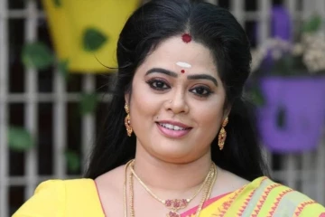 விபத்தில் சிக்கிய நடிகை தேவி பிரியா.. ஒருவர் மரணம்.. அதிர்ச்சி சம்பவம்