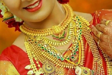 தங்கம் வாங்க காத்திருப்போருக்கு மகிழ்ச்சியான செய்தி! விலையில் ஏற்பட்டுள்ள திடீர் மாற்றம்