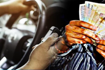 கொழும்பு நகரில் வாகன சாரதிகளுக்கு ஏற்பட்டுள்ள சிக்கல்: நூதன முறையில் திருட்டு