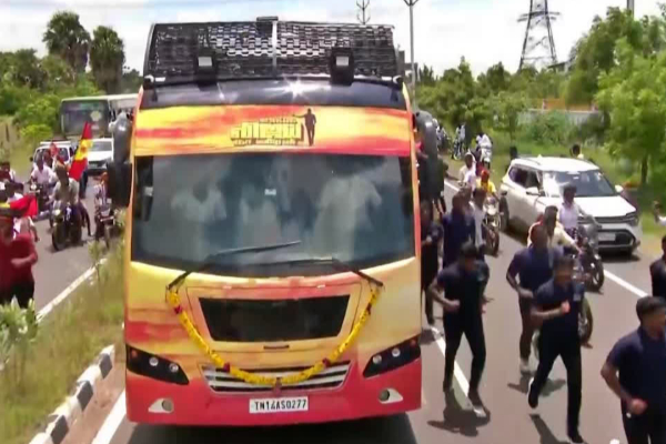 2 மாதங்களுக்குப் பிறகு! வெளியில் வந்த த.வெ.க. பரப்புரை வாகனம்.. | Tvk Propaganda Vehicle Leaves For Puducherry