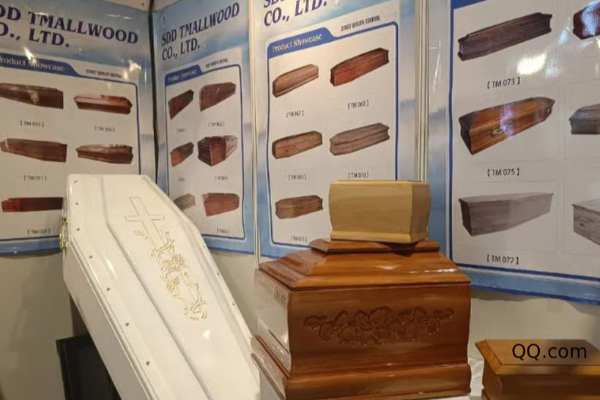 chinese woman quit job and selling coffins