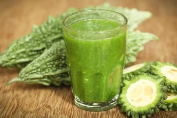 உடலில் பல அற்புத மாற்றங்களை தரும் பாகற்காய் சாறு