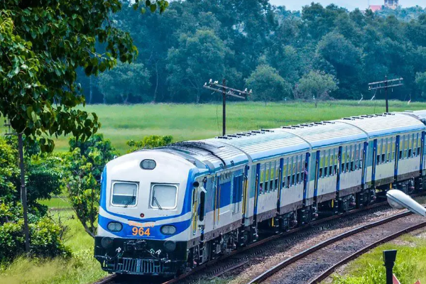 யாழில் இருந்து சென்ற ரயில் மோதி உயிரிழப்பு | Death Due To Collision With Train From Jaffna