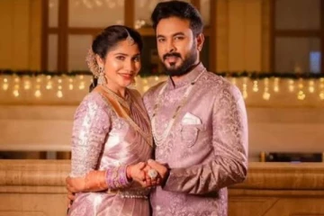 பிக்பாஸ் புகழ் மரியா ஜுலியானாவின் நிச்சயதார்த்த புகைப்படங்கள்