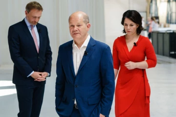 ஜேர்மனியில் 3 கட்சிகள் இணைந்து புதிய அரசாங்கம்! அடுத்த அதிபராக தயாராகும் Olaf Scholz