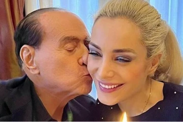 மரணப் படுக்கையில் மனைவியான காதலி! 900 கோடி உயில் எழுதிவைத்த முன்னாள் பிரதமர்