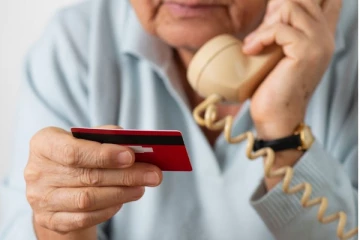 கனடாவில் இருந்து வந்த ஒரு போன் அழைப்பு! சிறிது நேரத்தில் வங்கி அதிகாரிக்கு காத்திருந்த அதிர்ச்சி