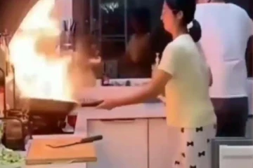 சமையலறையில் நெருப்பை பார்த்து கணவர் செய்த காரியம்! செருப்பை கழற்றிய மனைவி கொடுத்த பதில்