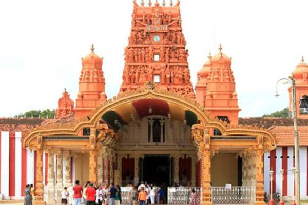 யாழ். நல்லூர் ஆலயத்திற்கு வருபவர்களுக்கு பொலிஸார் முக்கிய அறிவித்தல்! | Jaffna Nallur Temple People Police Robbery Alert