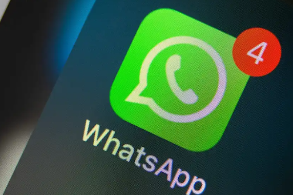 இளம் பெண்களின் அலைபேசிகளை ஊடுருவி தகாத காணொளிகளை கோரிய இளைஞர்! | Youth Caught Hacking Into Young Women Phones