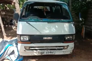 வீட்டுக்குள் புகுந்து சொத்துக்களுக்கு சேதம் விளைவித்து அட்டகாசம் செய்துள்ள கும்பல்