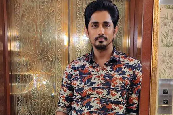 இந்த புகைப்படத்தில் இருக்கும் சிறுவன் யார் தெரியுமா.. இதோ பாருங்க | Childhood Photo Of Popular Actor