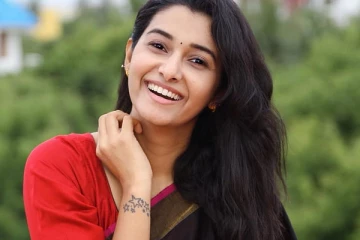 52 வயது நடிகருக்கு ஜோடியாக ப்ரிய பவானி ஷங்கர்..நீங்களுமா