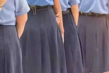 மாணவிகளை நிர்வாணப்படுதிய ஆசிரியைகள் : உ.பியில் அரேங்கேறிய கொடூர சம்பவம்