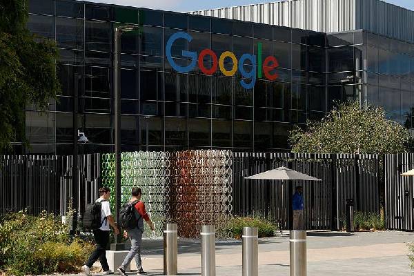 சர்வதேச பயணங்களைத் தவிர்க்க ஊழியர்களுக்கு அறிவுறுத்திய கூகிள்: வெளியான காரணம் | Google Warns International Travel சர்வதேச பயணங்களைத் தவிர்க்க ஊழியர்களுக்கு அறிவுறுத்திய கூகிள்: வெளியான காரணம் | Google Warns International Travel