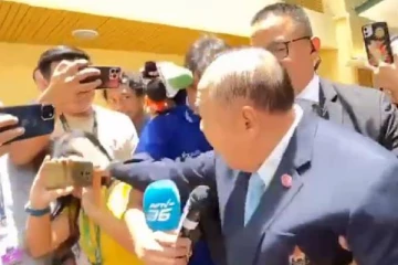 பெண் ரிப்போர்டர் கேட்ட கேள்வி..கோபத்தில் அடித்த மூத்த அரசியல்வாதி - சர்ச்சை வீடியோ!