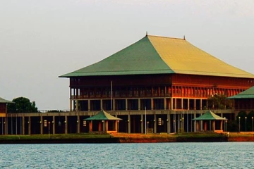 வெடுக்குநாறிமலை சம்பவம்; நாடாளுமன்றத்தில் அமளிதுமளி