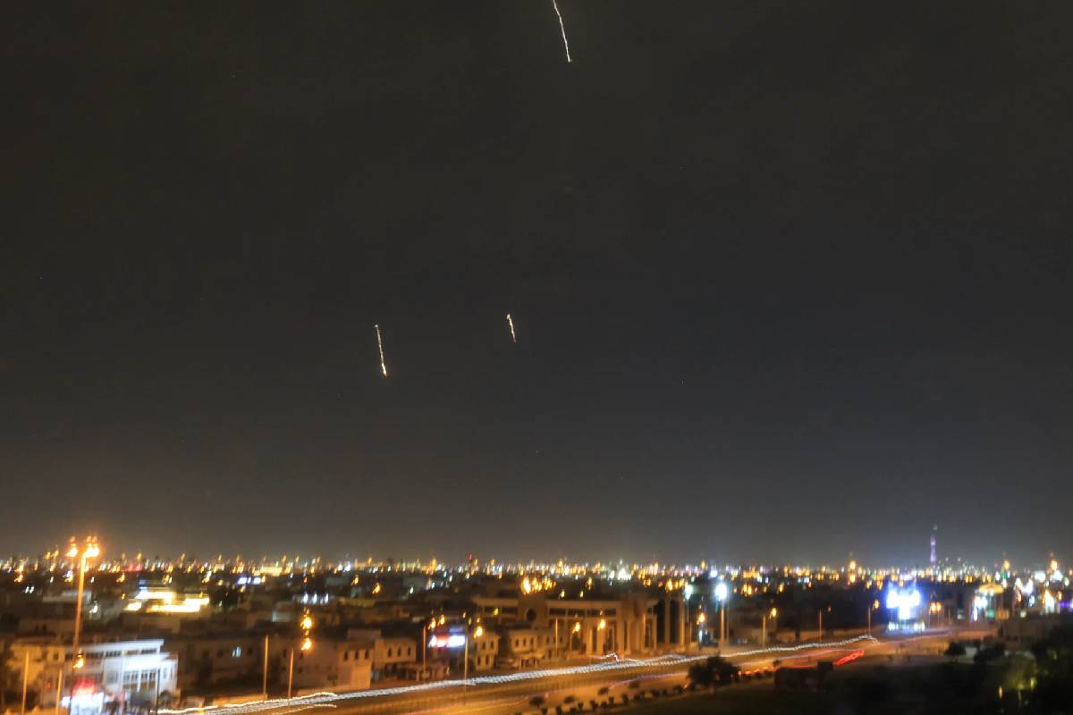 கட்டார் மீது ஏவுகணைத் தாக்குதல் நடத்திய ஈரான் | Iran Launches Missile Attack On Qatar