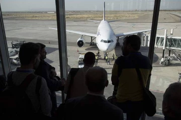 සුබ ආරංචියක් - ඉරානය සිය ගුවන් අවකාශය කොටස් ලෙස විවෘත කරයි